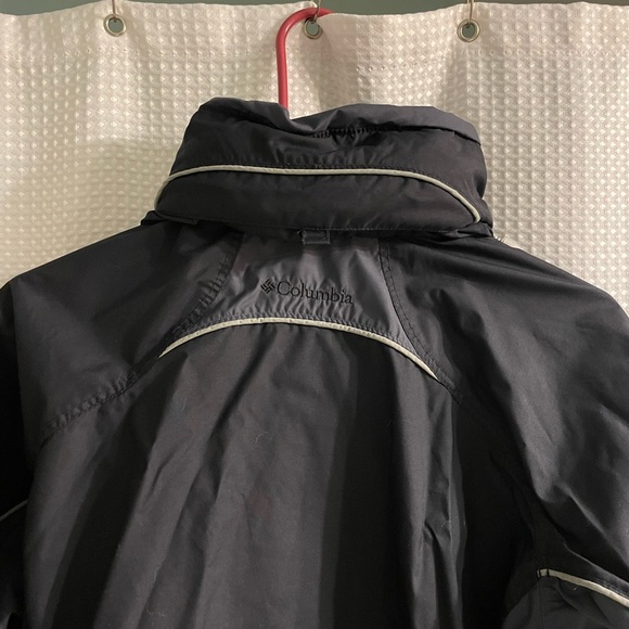 Columbia water resistant shell - Picture 5 of 6